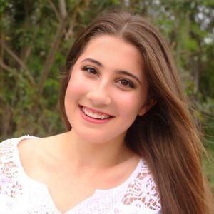 Meet your Posher, Julianna